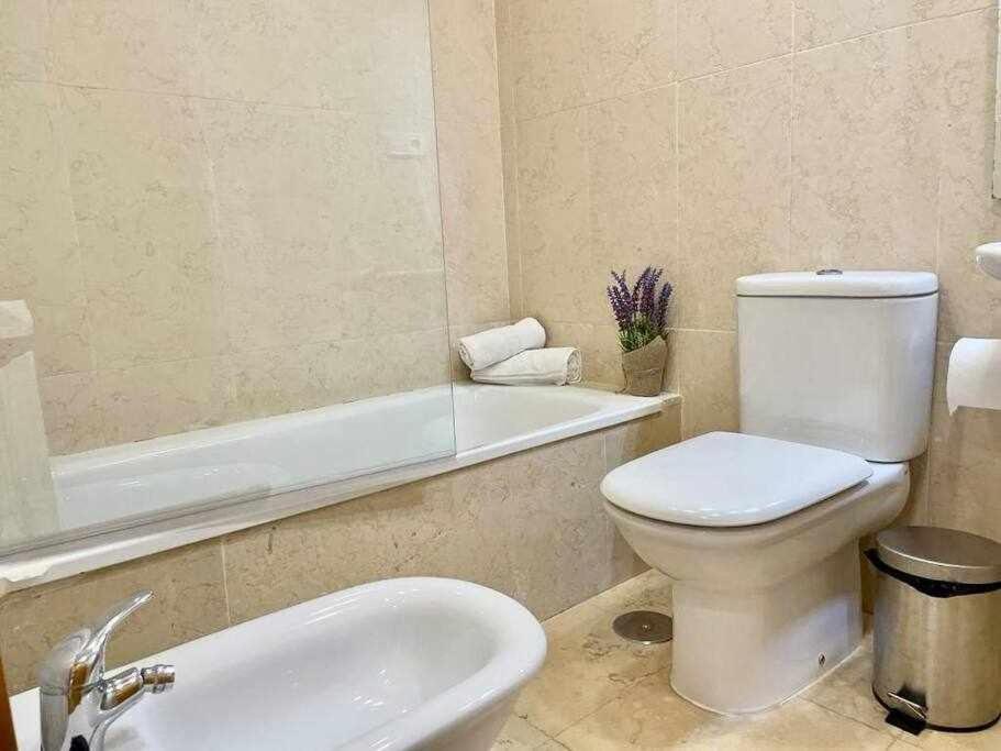 Atico Con Vistas Al Mar Y En Nerja Apartamento Exterior foto