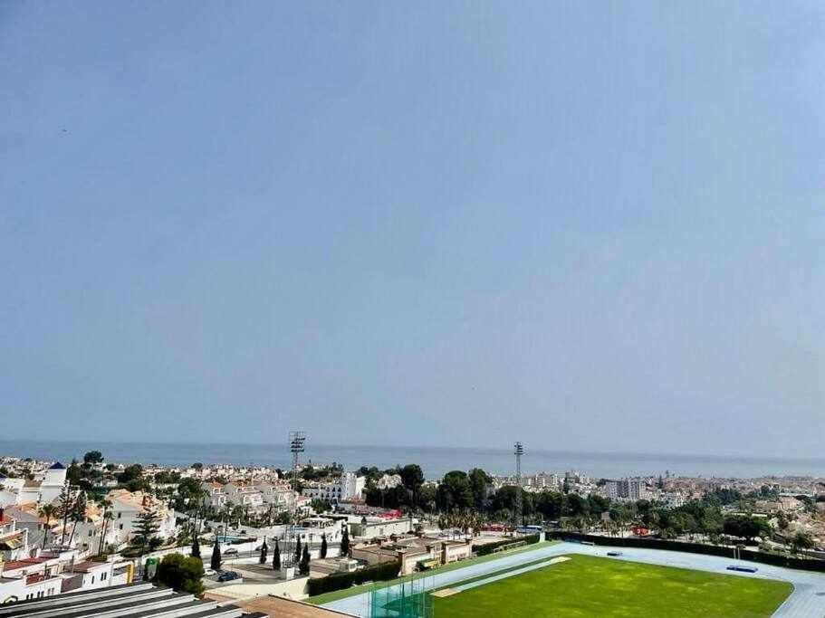 Atico Con Vistas Al Mar Y En Nerja Apartamento Exterior foto